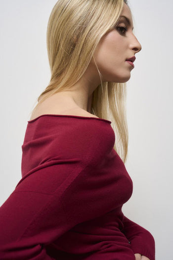 Women's burgundy boat neck sweater - 4