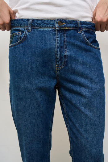 Jeans uomo tapered in denim scuro - 6