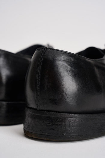 Stringata uomo nera in pelle liscia - 7