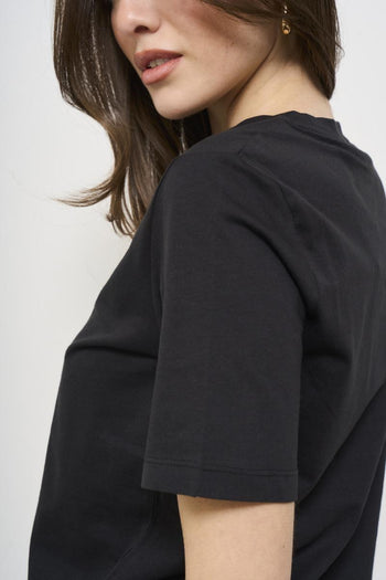 T-shirt donna girocollo nera - 4